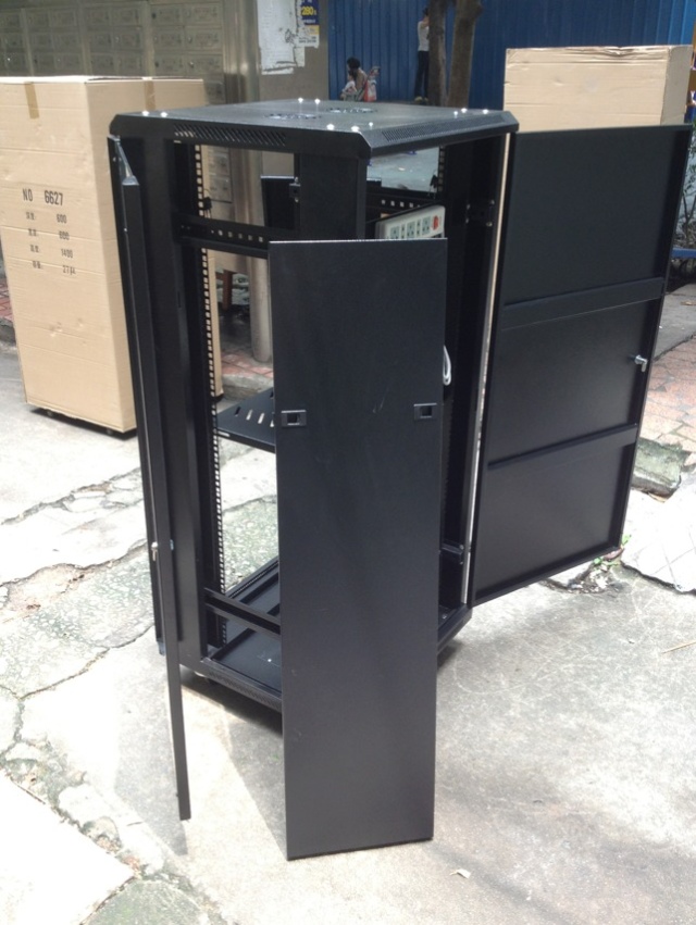 GTS-8627 27U Free Standing Server Network Cabinet